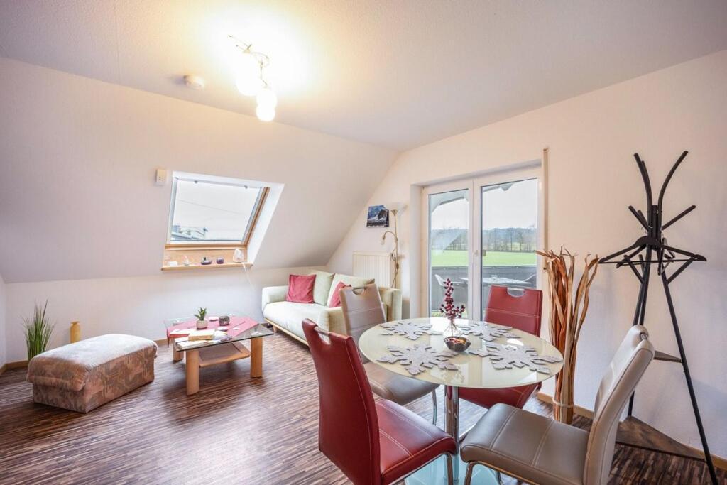 Ferienwohnung Im Gruenen, 10 Km Rv, 30 Km Bodensee, Kueche Bad Balkon Wolpertswende Exteriér fotografie